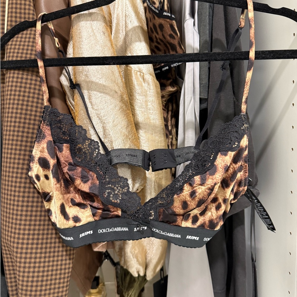 Dolce & Gabbana Leopard Print Lace Balconette Bra